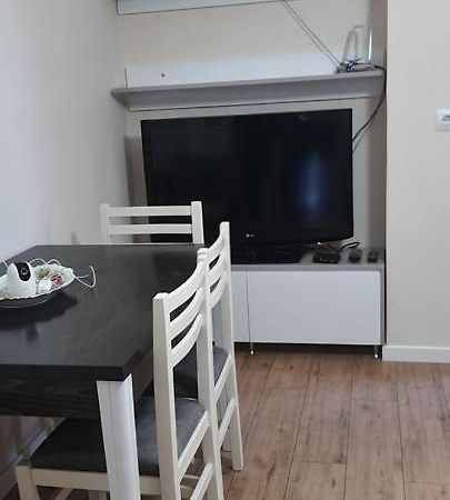 Brand New Apartment Gjirokastër 외부 사진